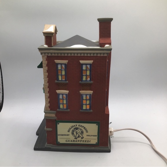1996 Dept. 56 “Washington Street Post Office” Christmas in the City Series 58880 - Picture 5 of 16